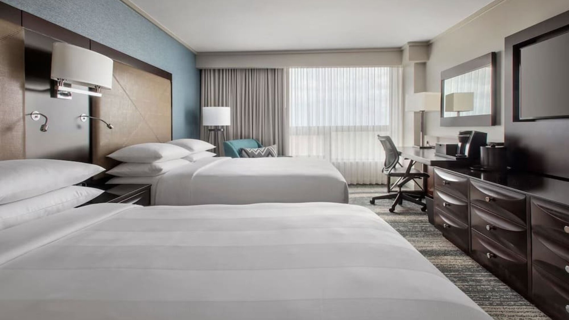 Queen beds at Boston Marriott Burlington.