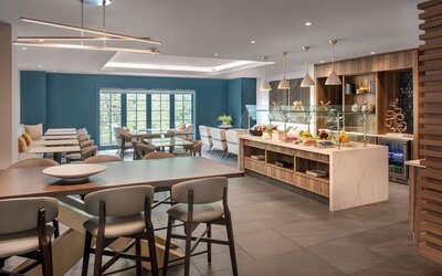 Dining area at Boston Marriott Burlington.