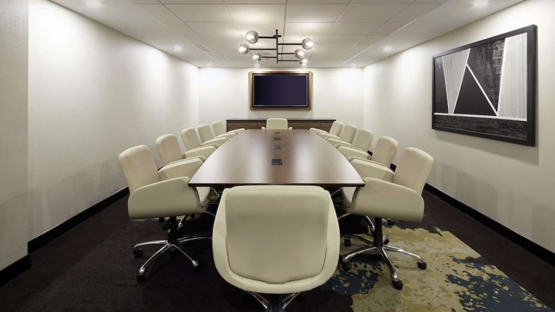 Professional meeting room at DoubleTree By Hilton Montreal Airport.