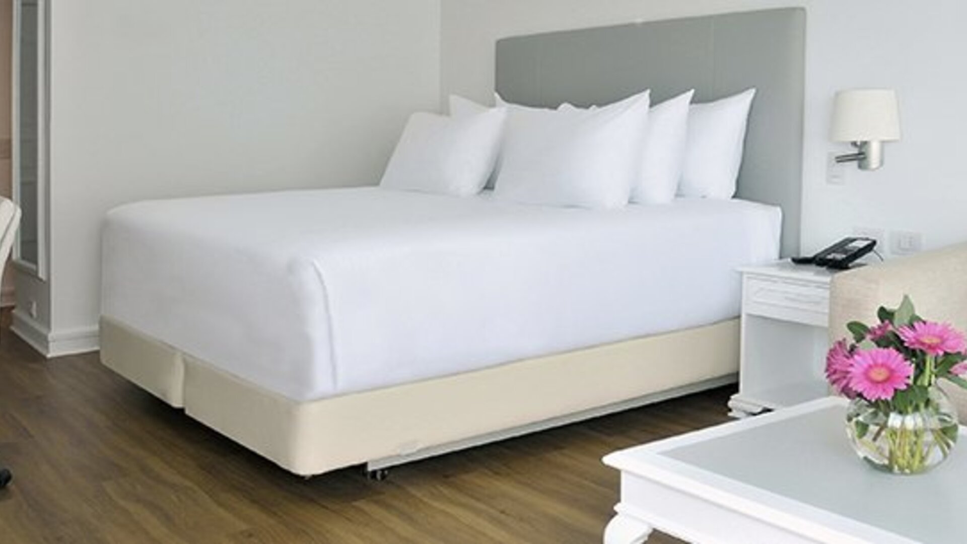 NH Collection Plaza Santiago