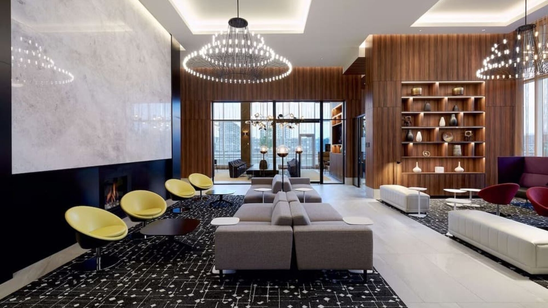 Comfortable hotel lobby perfect for co-working at Hilton Garden Inn Montreal Midtown.