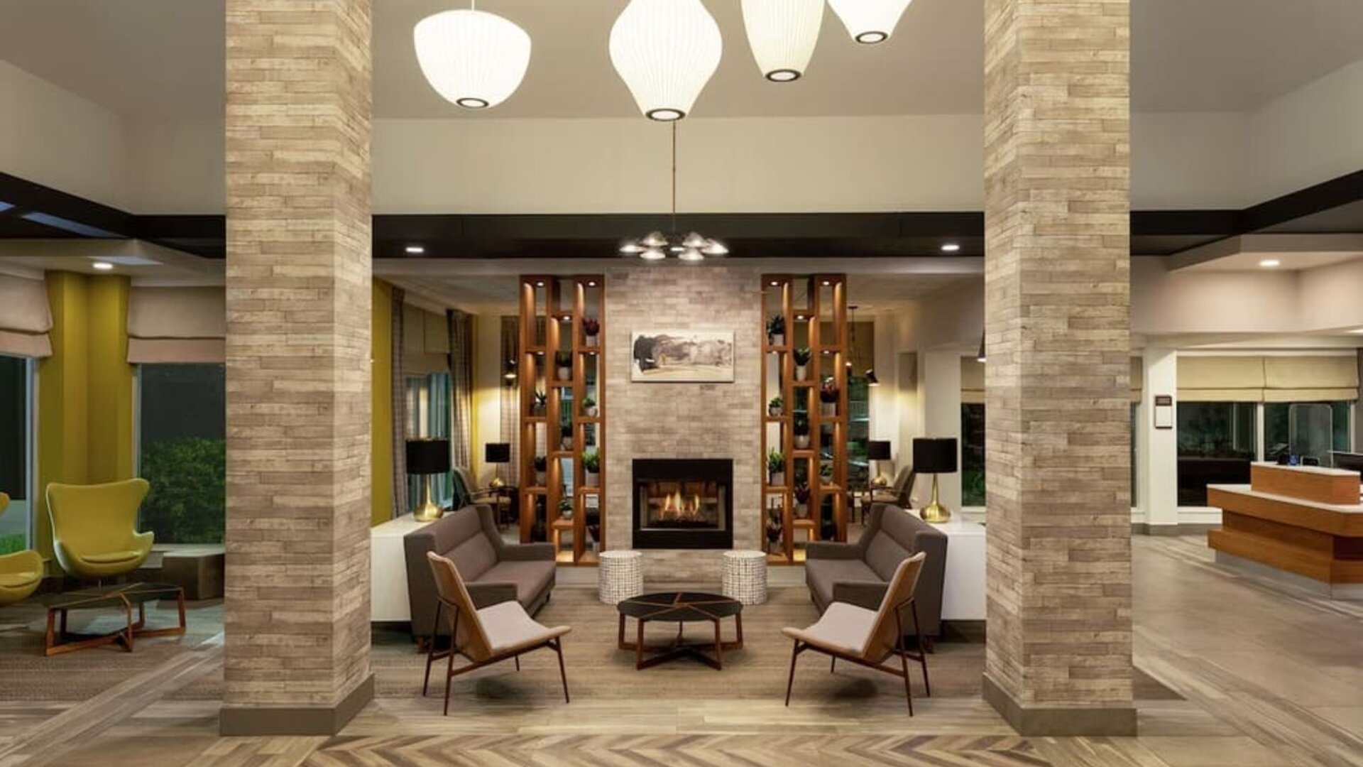 Hotel lobby with comfortable seating perfect for co-working at the Hilton Garden Inn Kitchener/Cambridge.