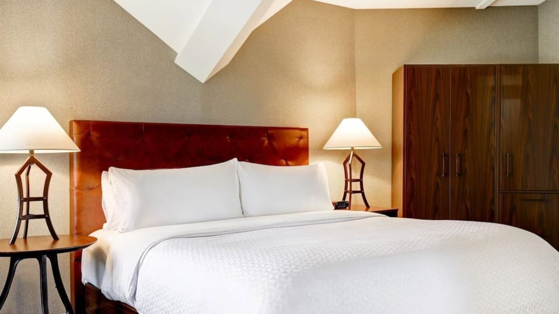 Day use king bed at the Four Points By Sheraton St Catharines Niagara Suites.