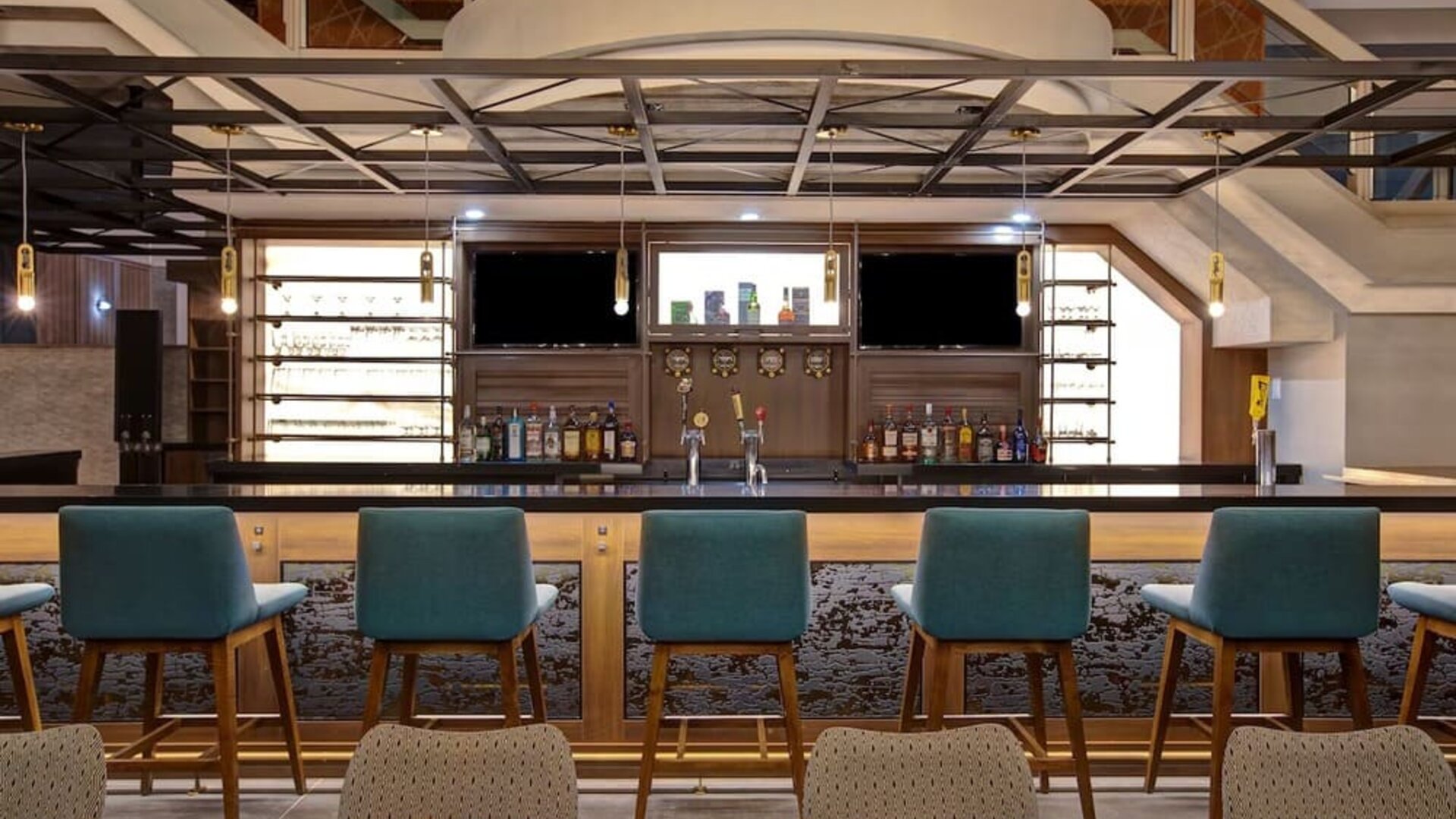 Hotel bar at the Four Points By Sheraton St Catharines Niagara Suites.
