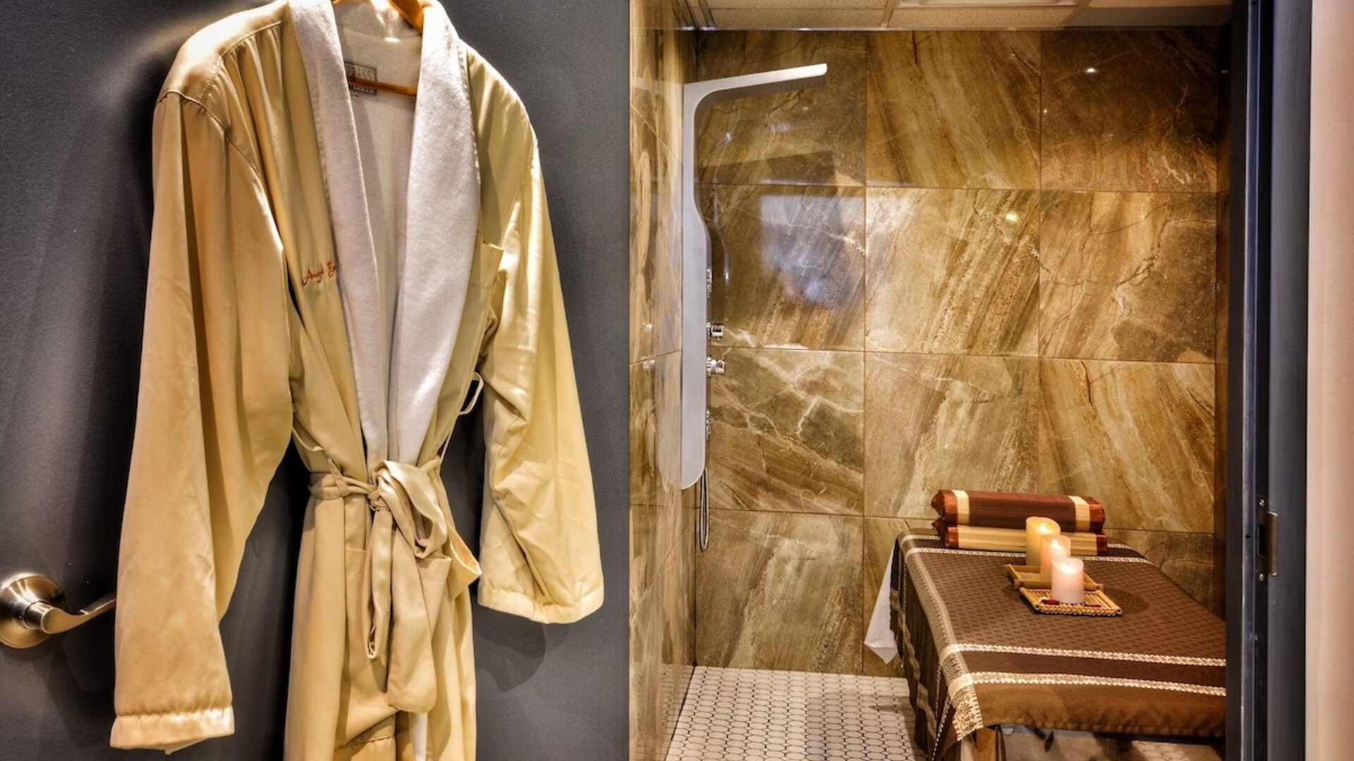 Hotel spa at Holiday Inn Toronto International Airport.