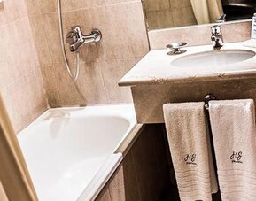 Howard Johnson Plaza Florida