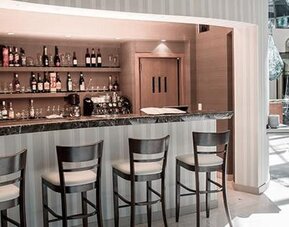 Howard Johnson Plaza Florida