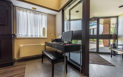Lobby workspace with computer and printer at Comfort Inn Yarmouth.