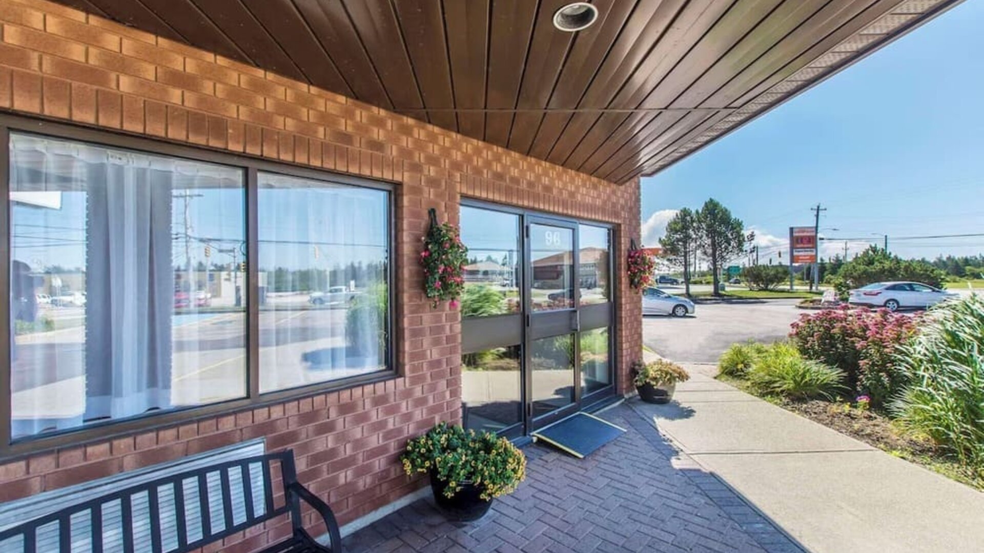 Hotel entrance at Comfort Inn Yarmouth.