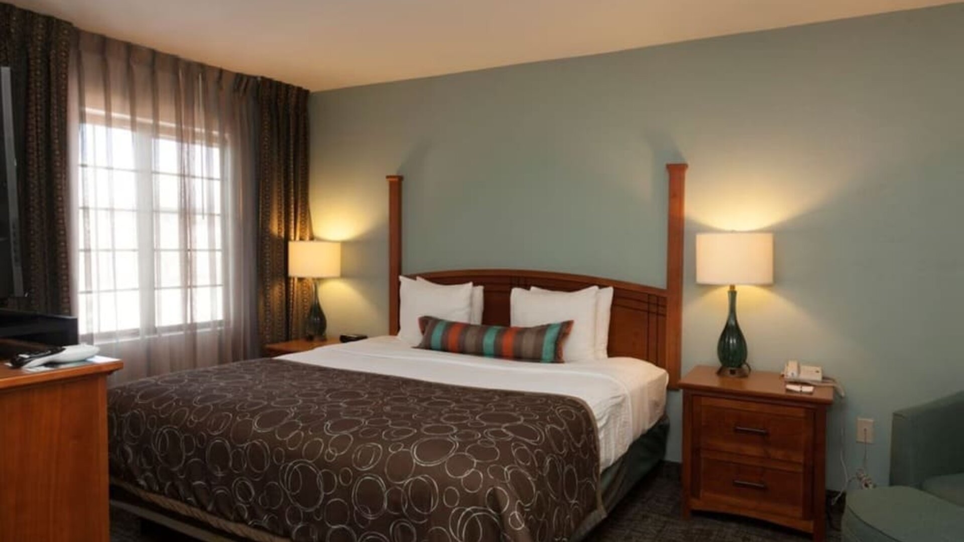 Day use room at Staybridge Suites.