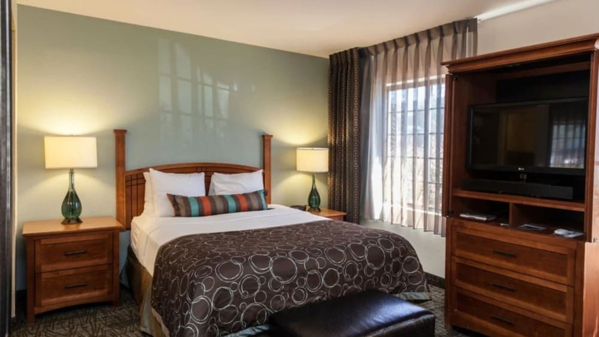 Day use room at Staybridge Suites.