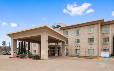 Hotel exterior at Best Western Granbury Inn & Suites.