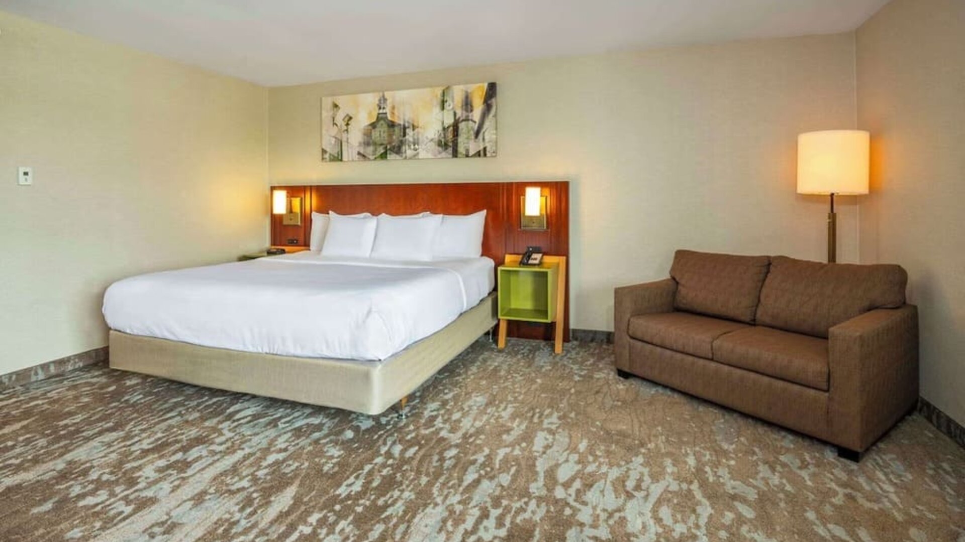 Standard day use room at Comfort Inn Newmarket.