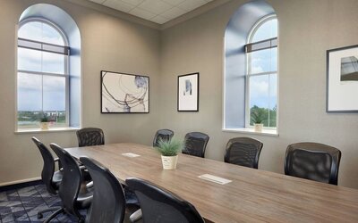 Professional meeting room at Courtyard By Marriott Waterloo St. Jacobs.