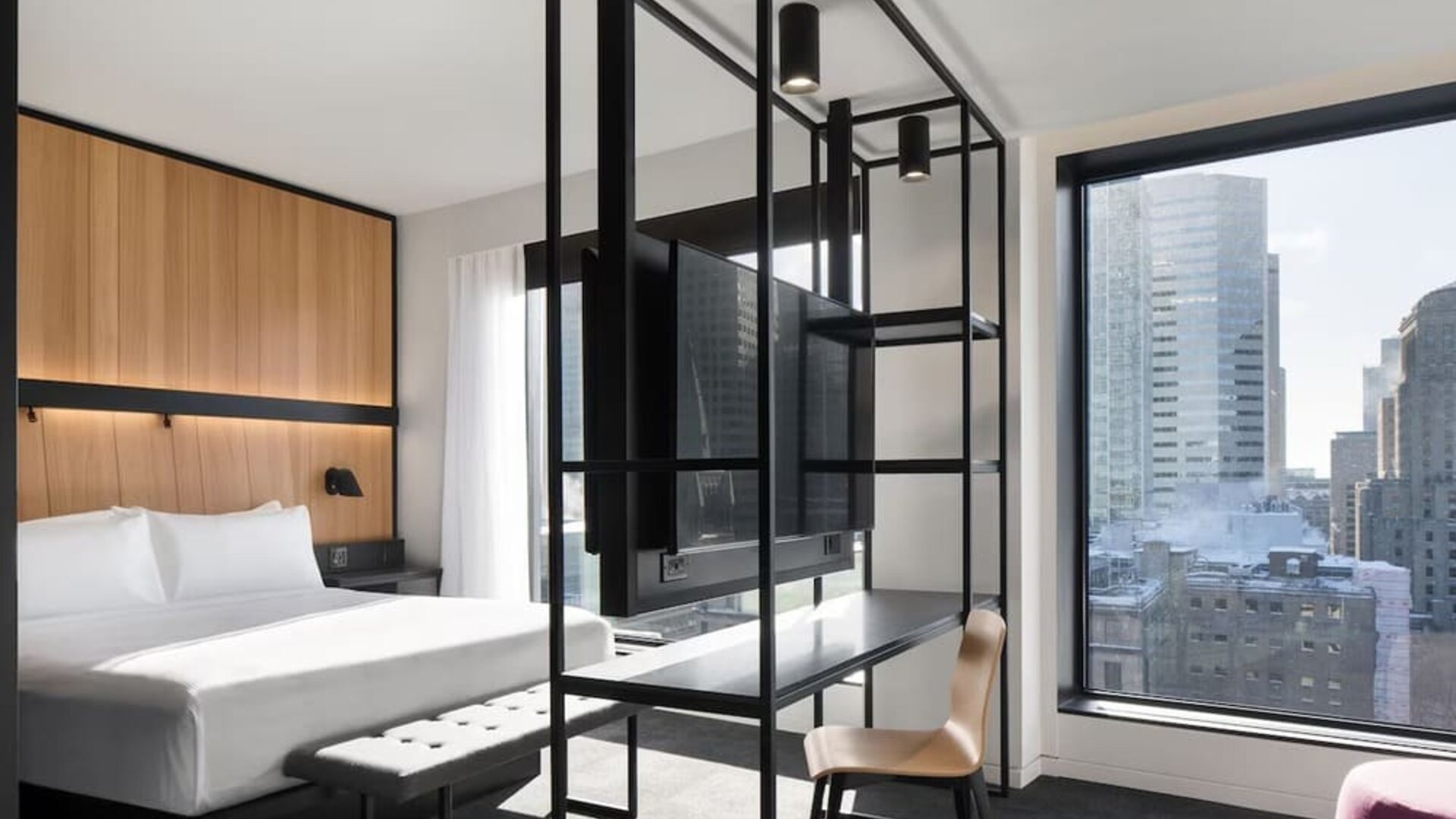 Bright and spacious day use room at Hotel Monville - 295871.