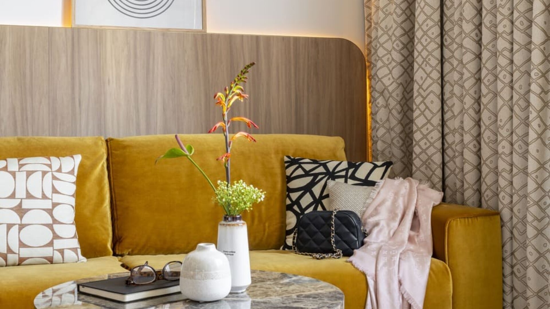 Lounge area at Pullman Lyon.