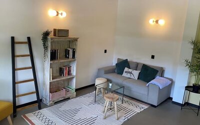 Lounge area at Urban Hotel The Golden Stork.