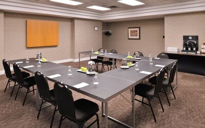 Professional meeting room at Delta Hotel By Marriott Regina.
