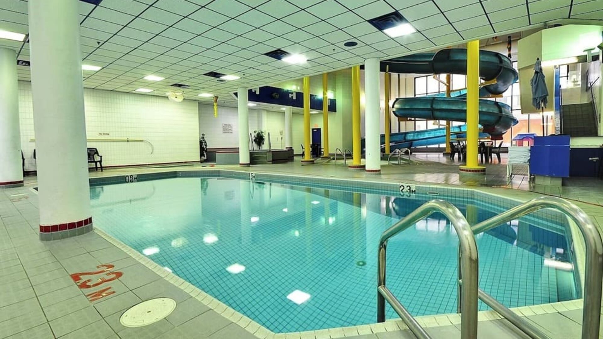 Indoor pool at Delta Hotel By Marriott Regina.