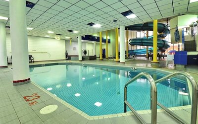 Indoor pool at Delta Hotel By Marriott Regina.