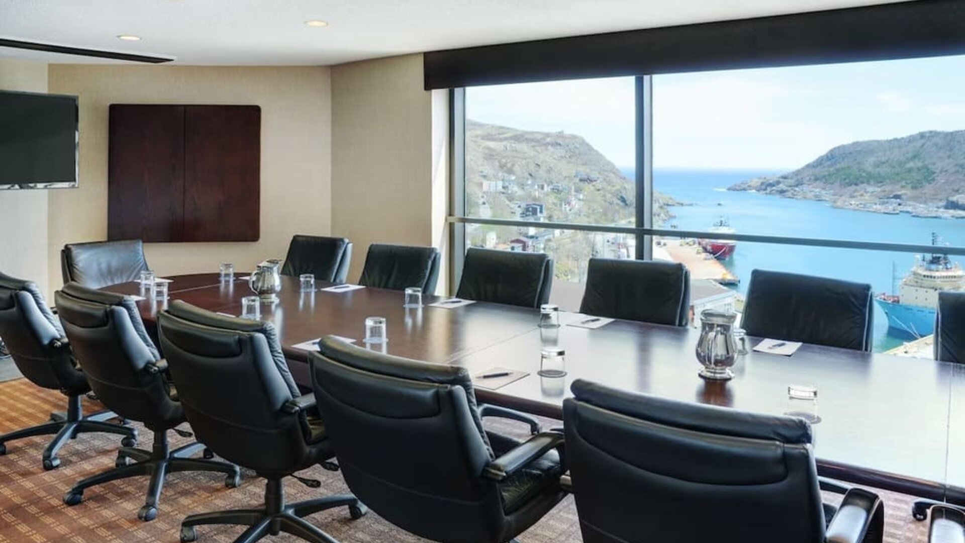 Professional meeting room at Sheraton Hotel Newfoundland.