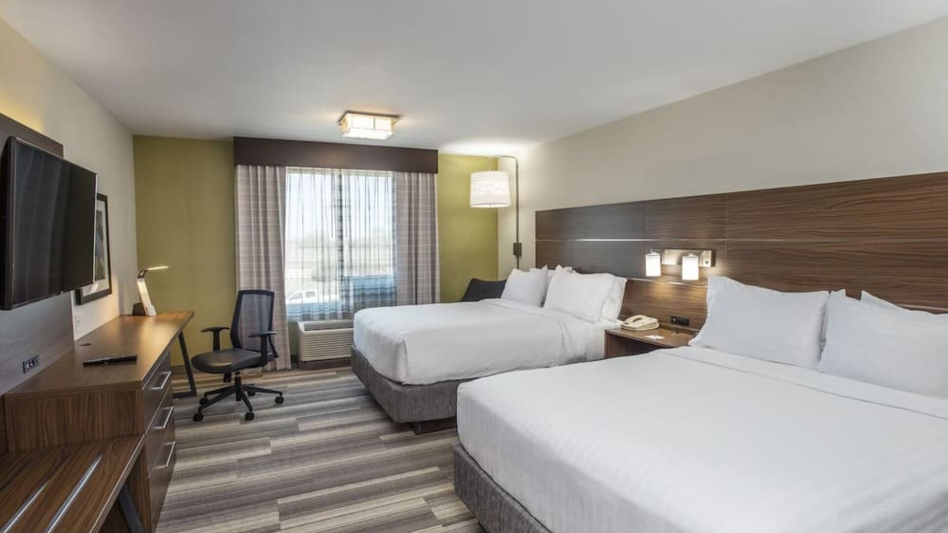 Day use twin room at Holiday Inn Express & Suites Medicine Hat.