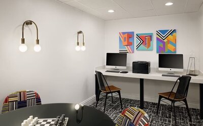 Business center available at Le Parc At Melrose.