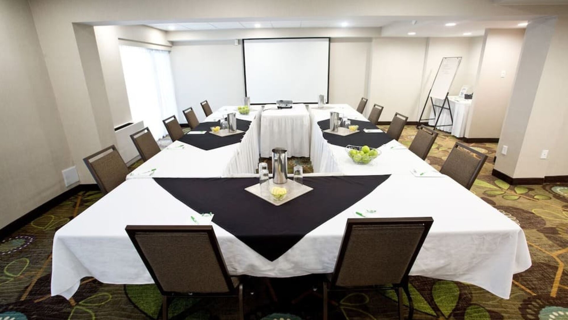Professional meeting room at Holiday Inn Peterborough-Waterfront.