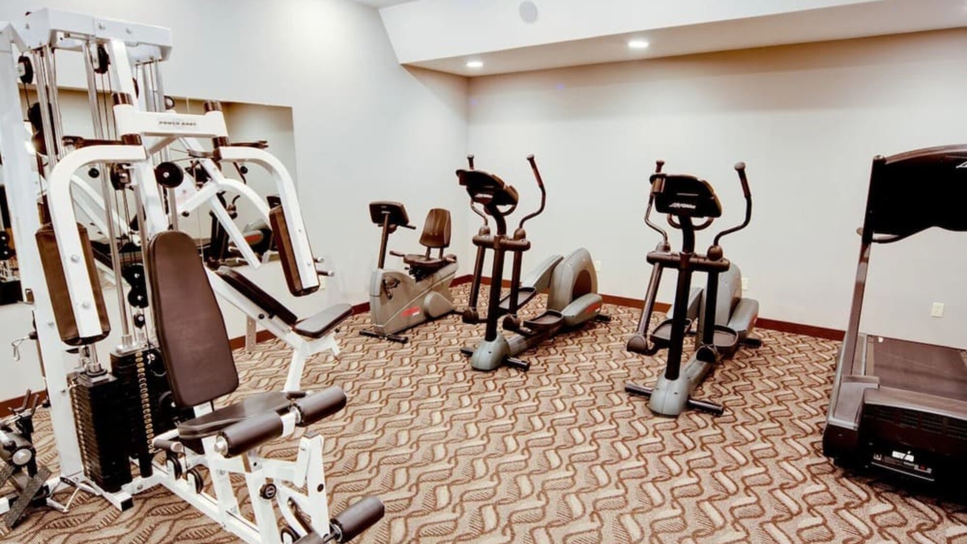 Well equipped fitness center at Rodd Royalty.