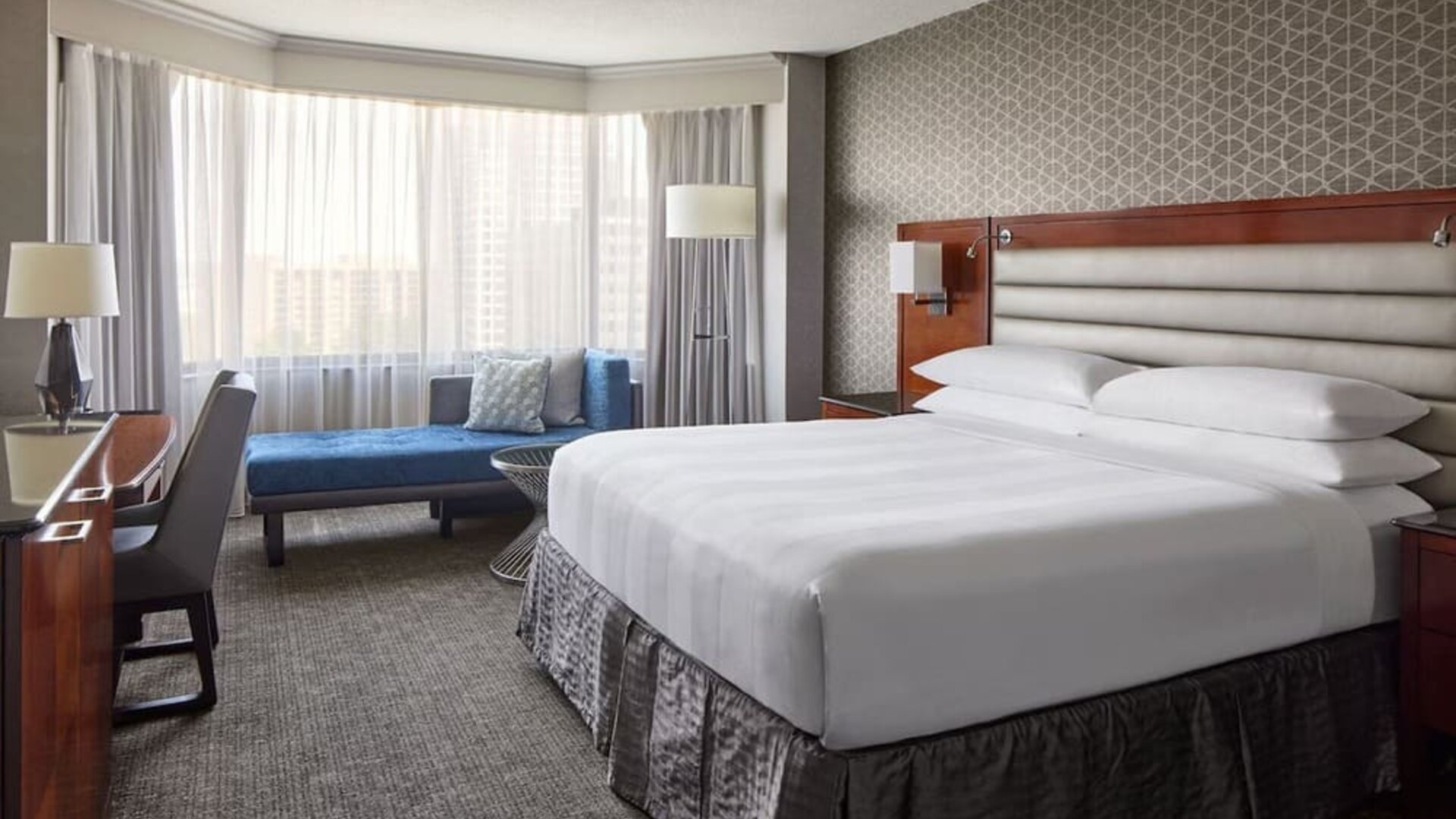 Day use room with natural light at Crystal Gateway Marriott.