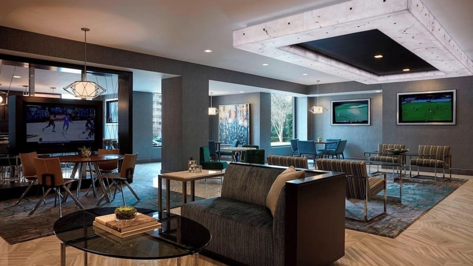 Coworking lounge at Crystal Gateway Marriott.