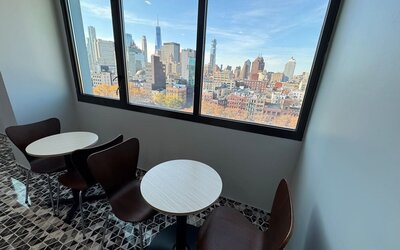 Breakfast room at Days Inn Chinatown NYC.
