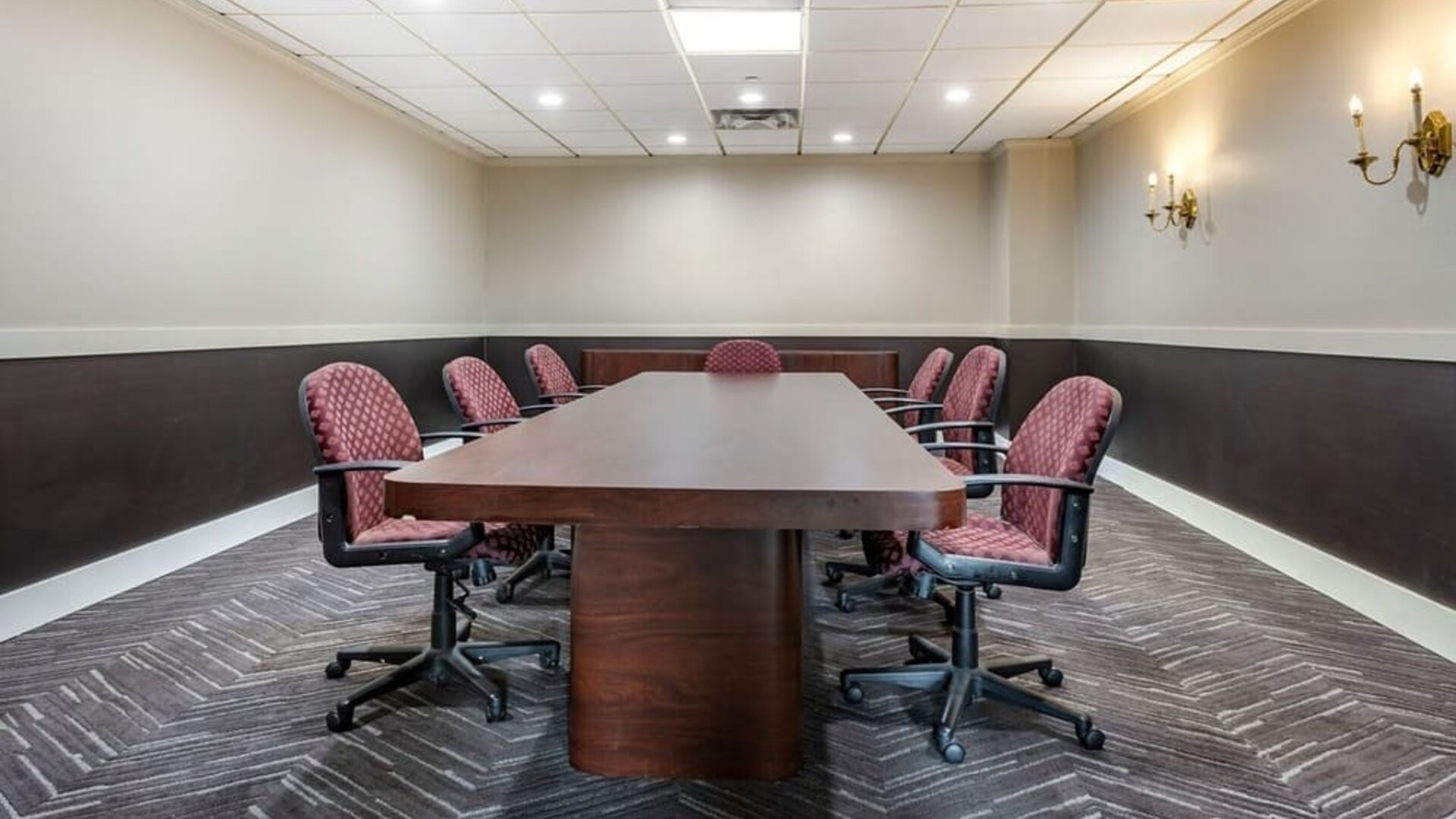 Meeting room at Somerset Lofts.