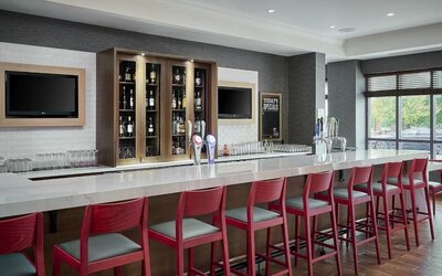 Hotel bar at Holiday Inn & Suites Oakville At Bronte.