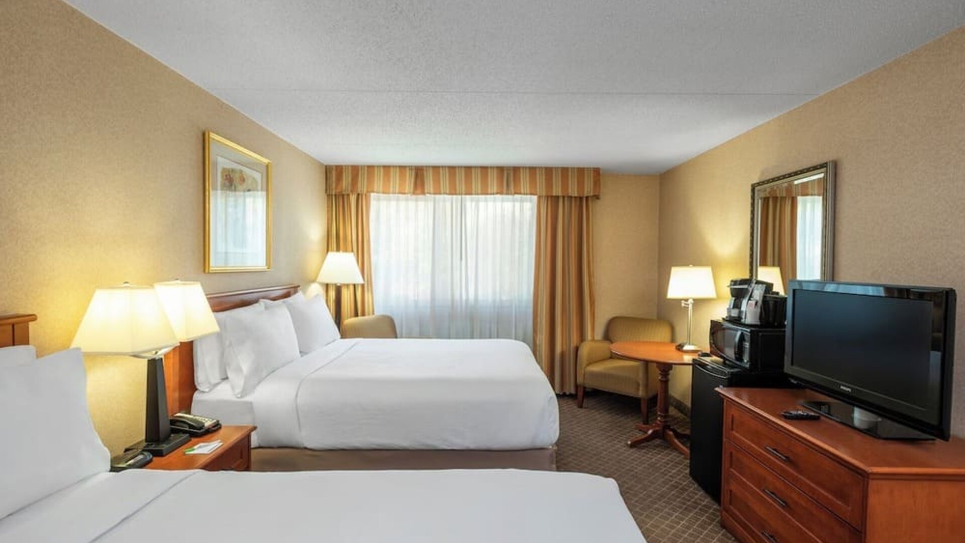 Day use twin room at Holiday Inn Laval Montreal.