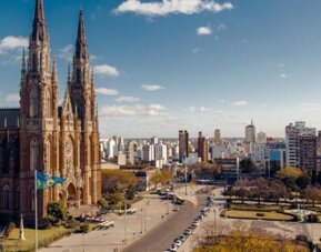 Dazzler by Wyndham La Plata