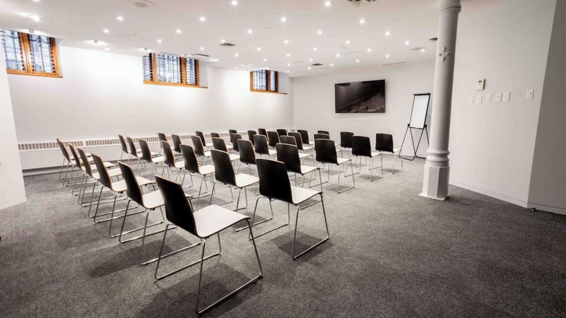 Professional conference room at Hotel Gault.