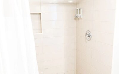 Guest bathroom with shower at Hotel Current.