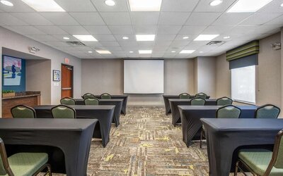 Meeting room at Hampton Inn & Suites Dallas/Allen.