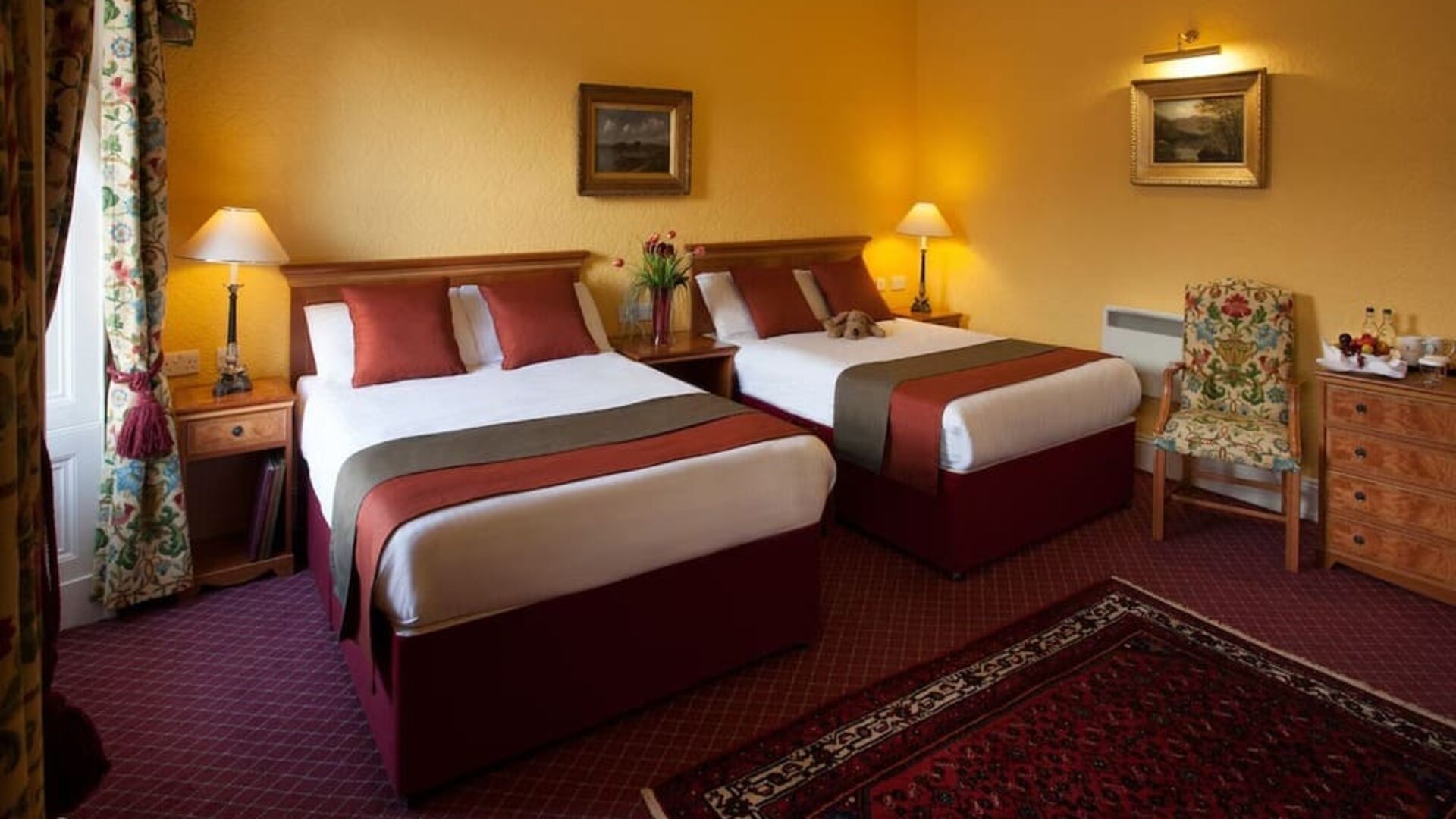 Day use twin room at The Royal Highland Hotel.