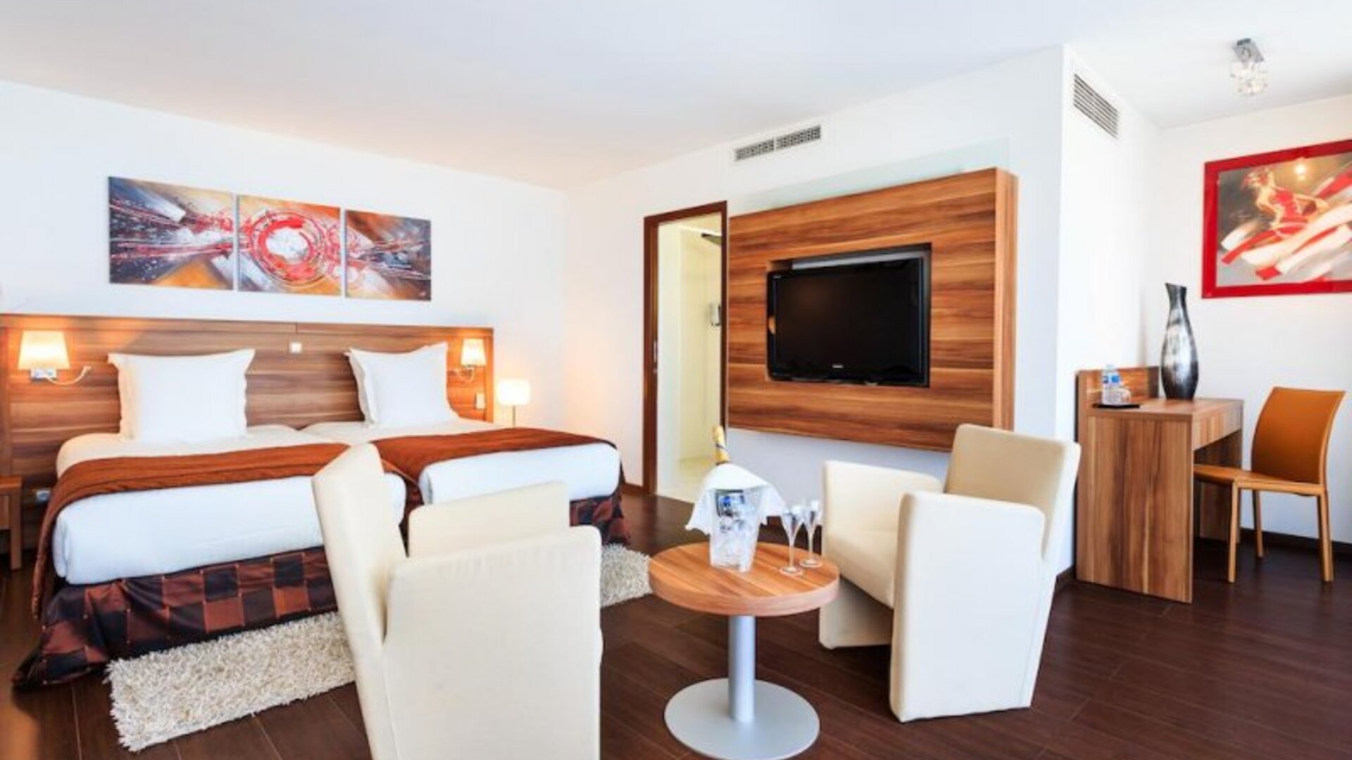 Hotel Gatsby By Happyculture