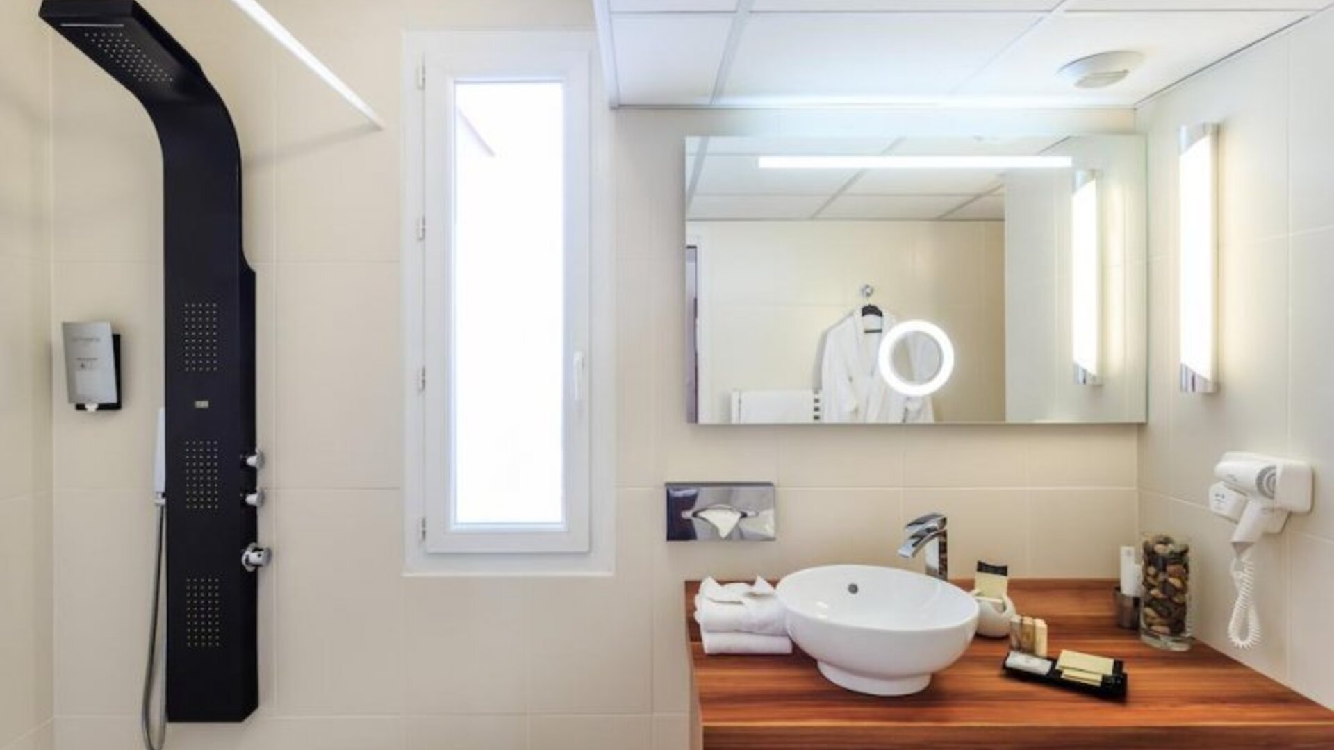 Hotel Gatsby By Happyculture