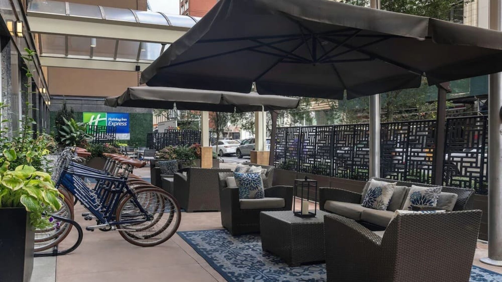 Free bicycle rentals at Holiday Inn Express New York City - Chelsea.