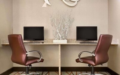 Business center available at Radisson Akron/Fairlawn.