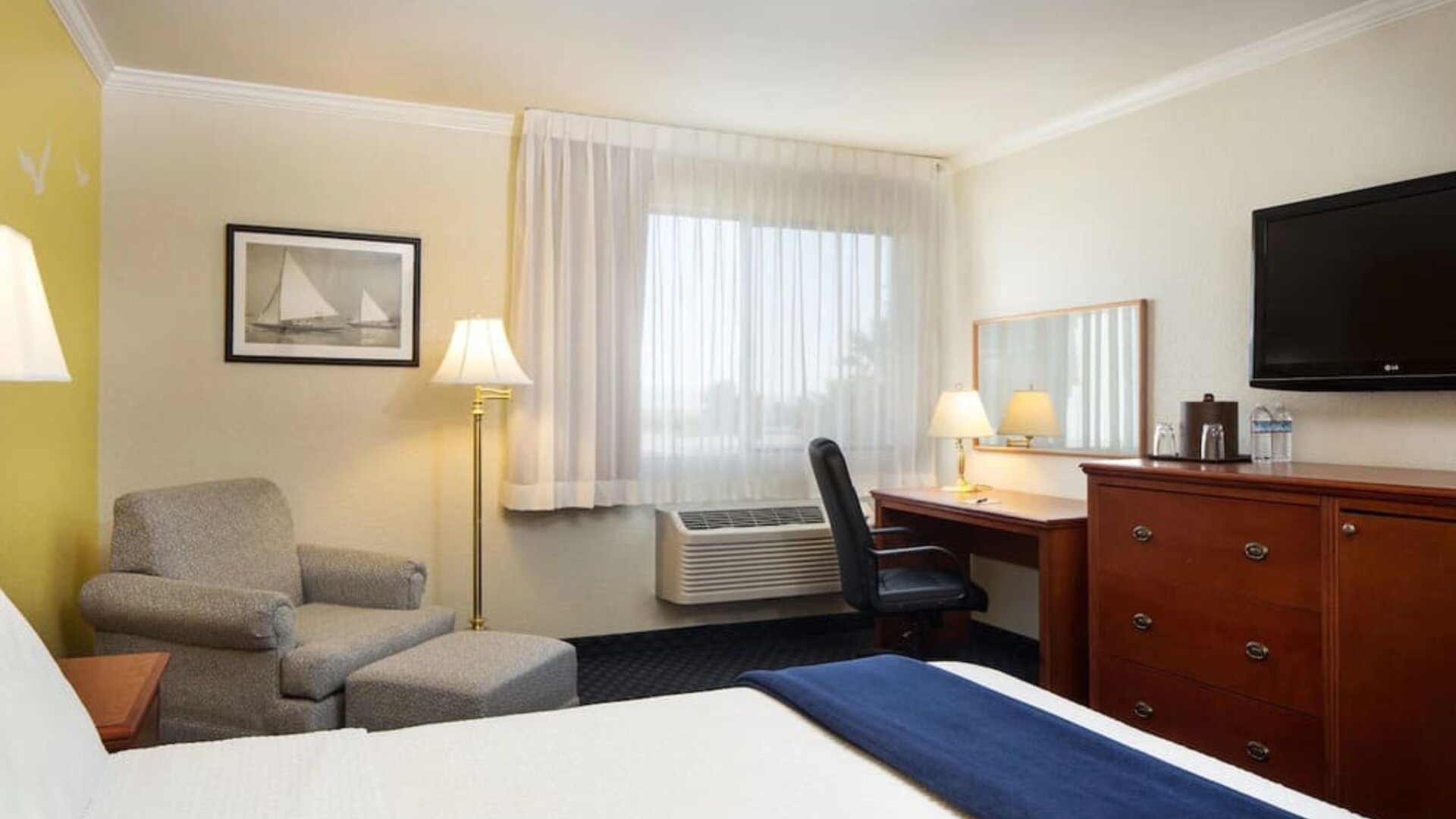 Day use room with work desk at The Marina Inn On San Francisco Bay.