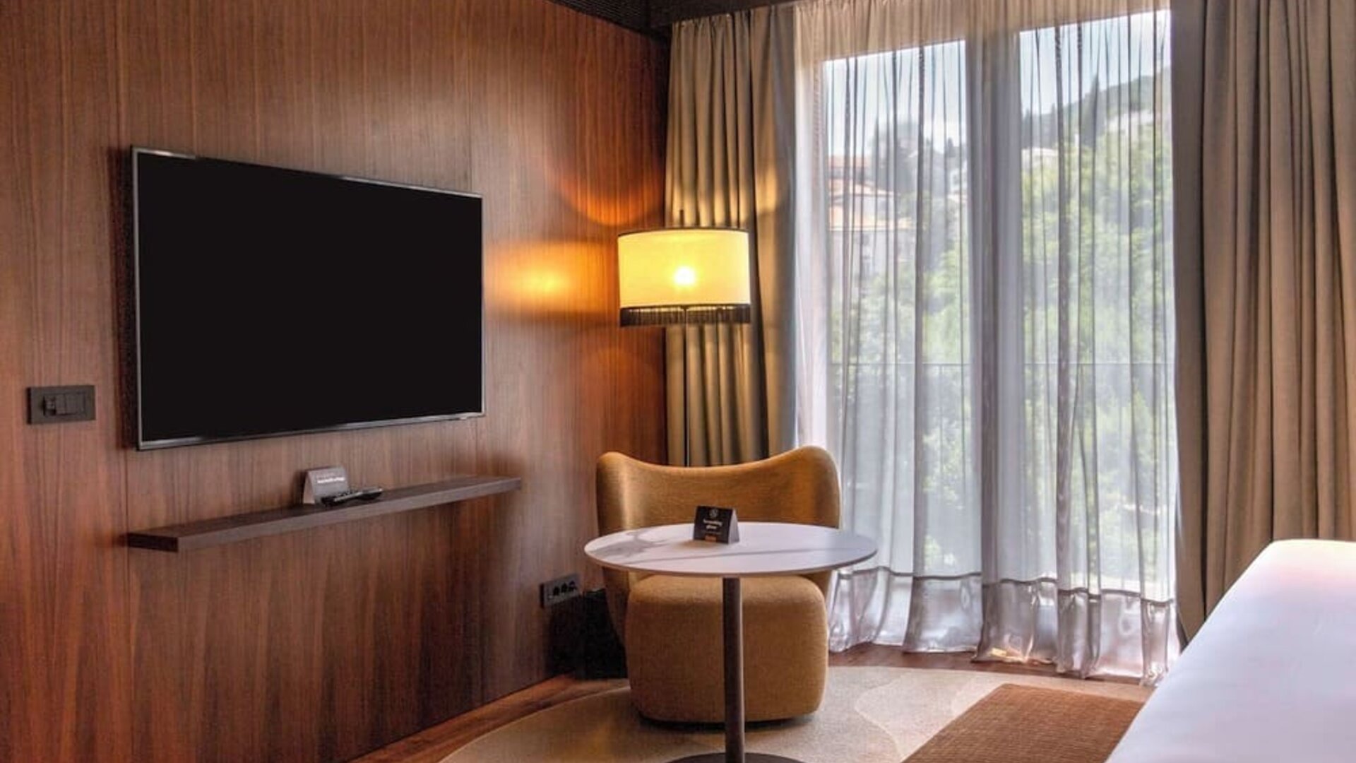 Day room with TV at Keight Hotel Opatija.
