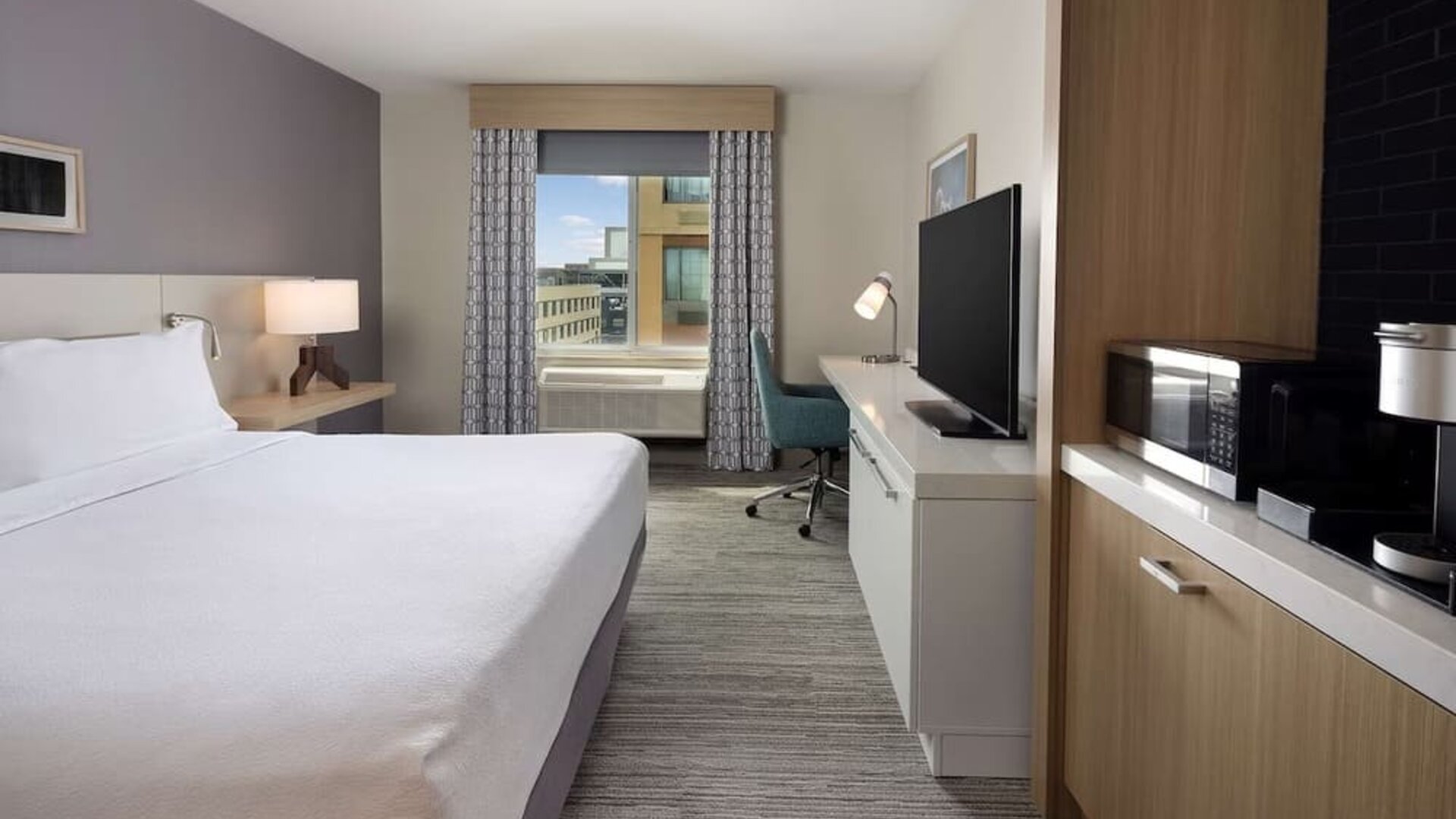 Day use room with work desk at Hilton Garden Inn Queens/JFK Airport.