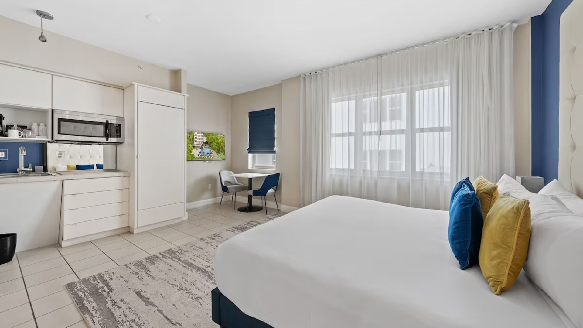 Day use room with kitchen at The Sagamore Hotel South Beach.