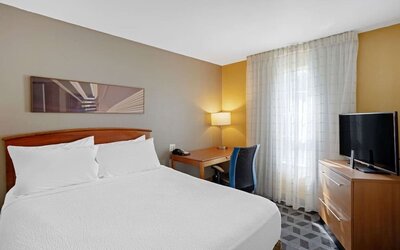 Romantic king room at MainStay Suites Mt. Laurel - Philadelphia.