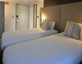 Campanile Paris Clichy Centre